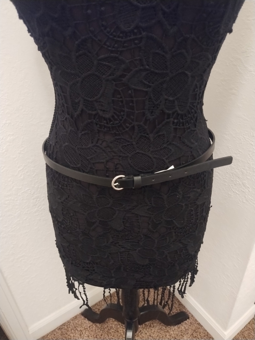 Women's Black Slim Leather Belt with Silver Round Buckle
